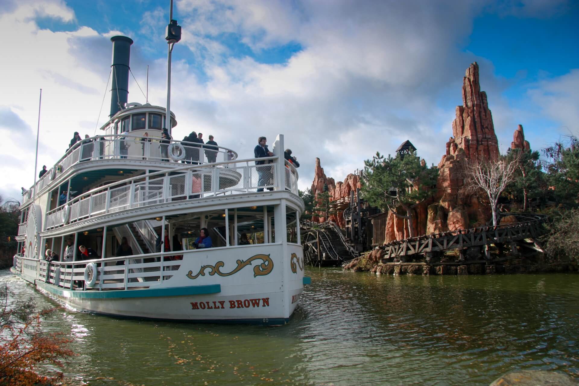 Приграничная страна (Frontierland), Диснейленд, Париж
