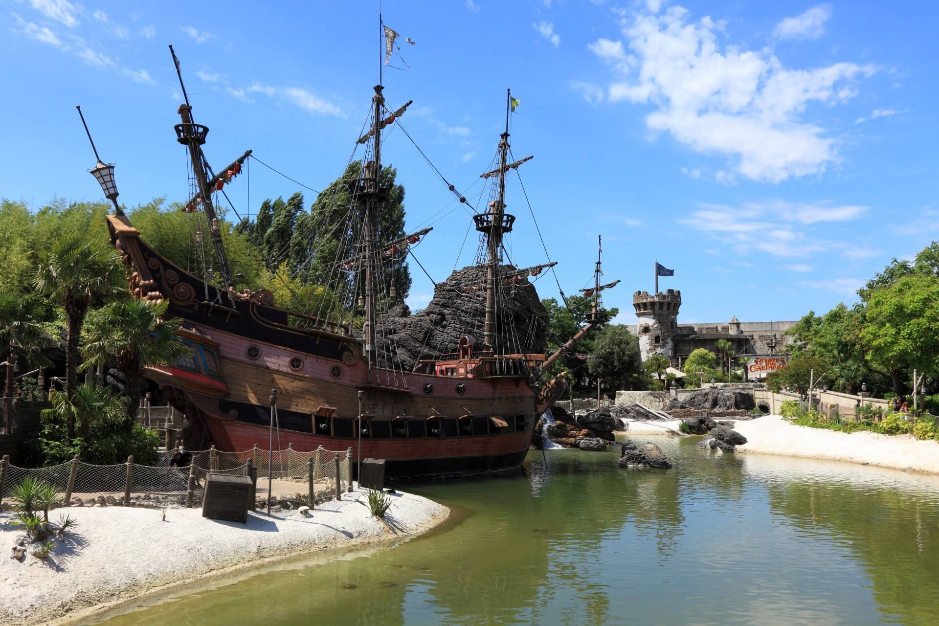 Страна Приключений (Adventureland), Диснейленд, Париж