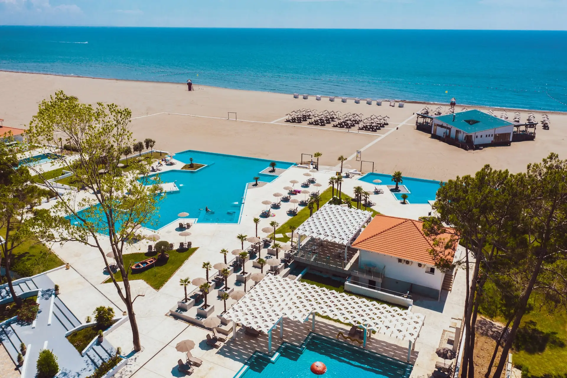 Azul Beach Resort Montenegro by Karisma 4*, Улцинь
