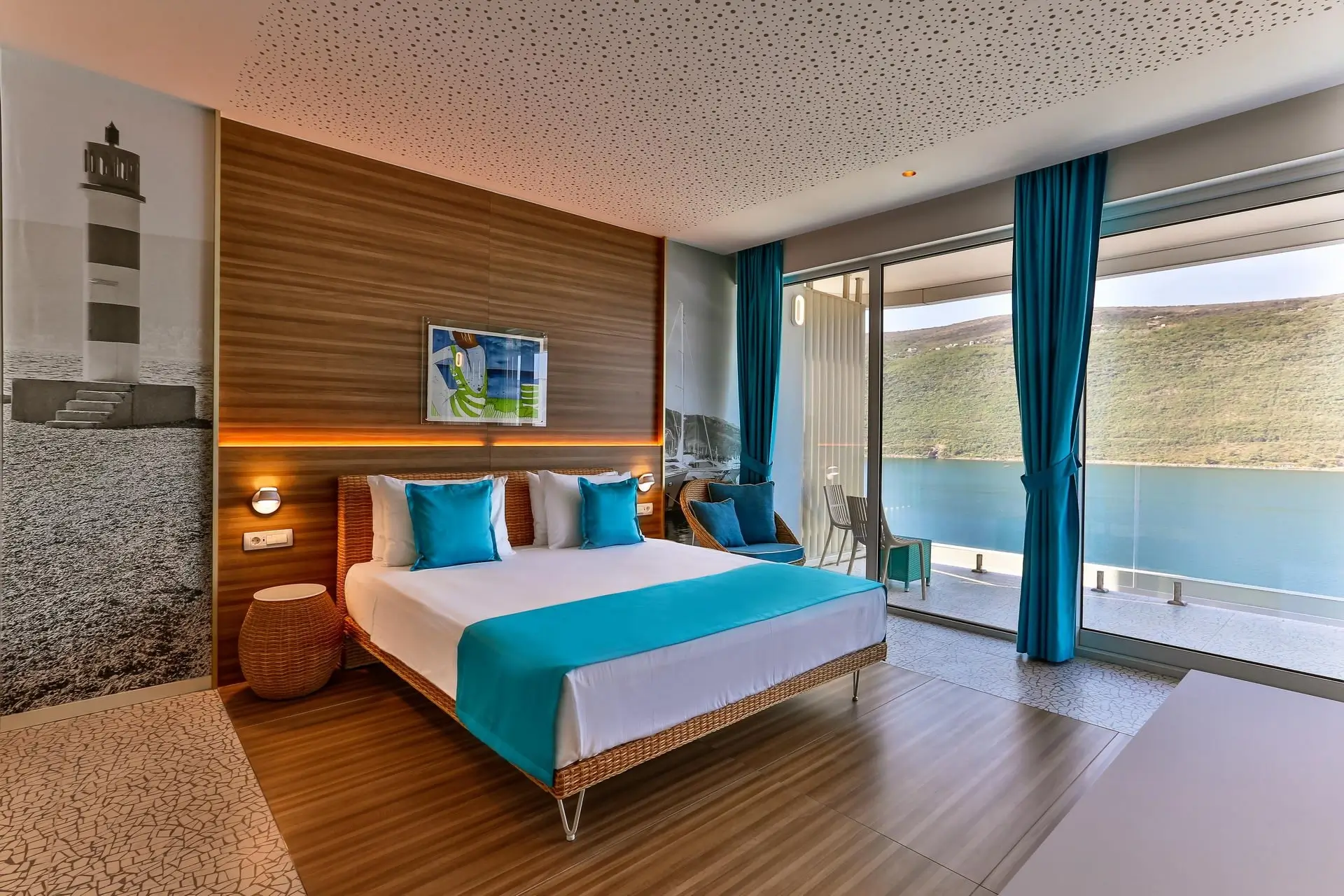 Carine Hotel Park 4*, Биела
