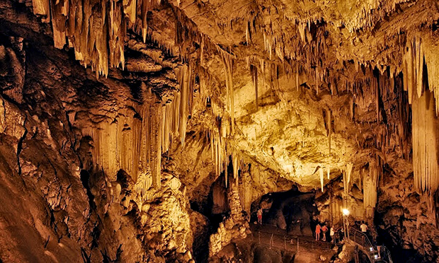 Cave-of-Petralona.jpg