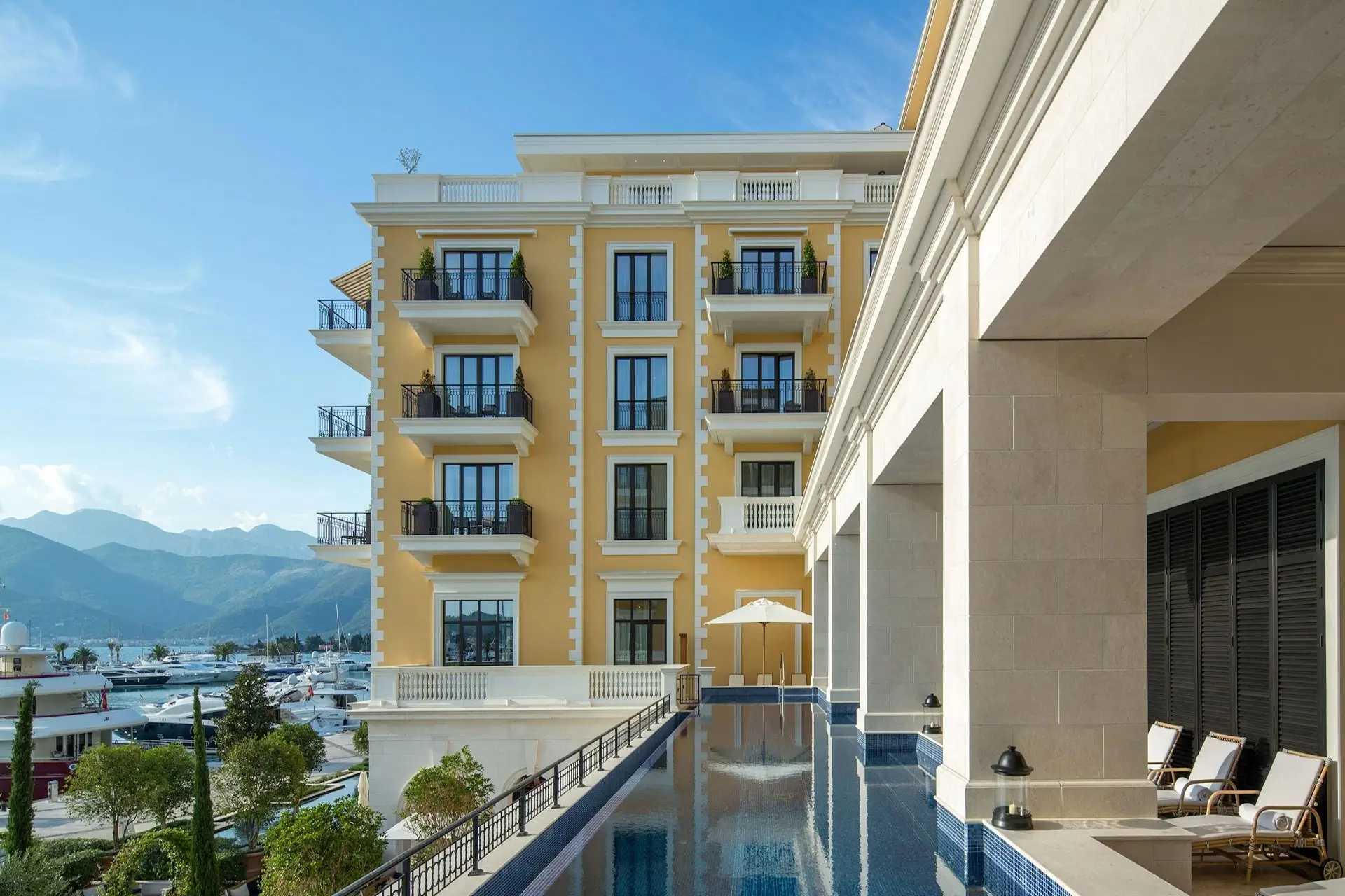 Regent Porto Montenegro 5*, Тиват