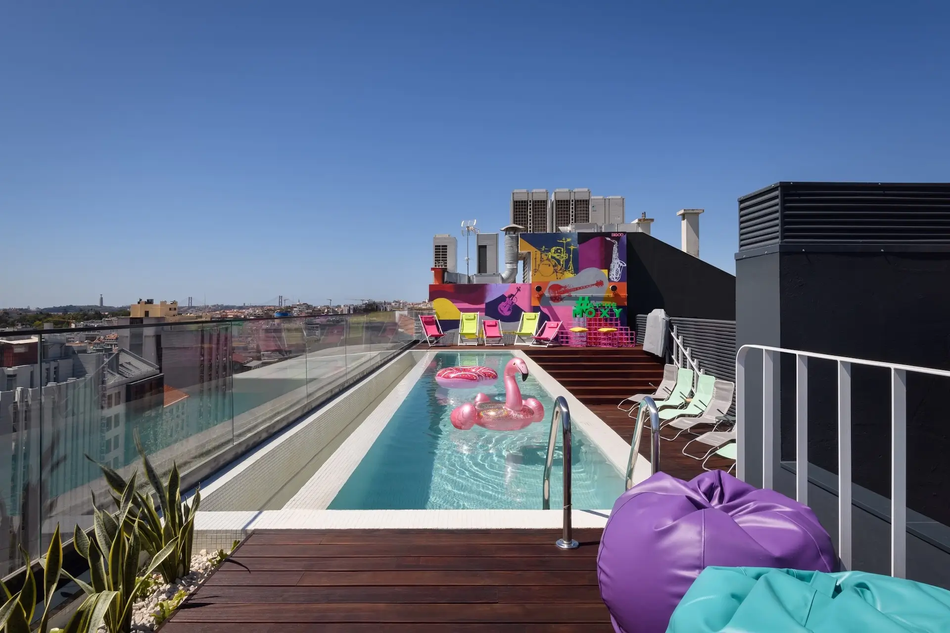 Moxy Lisbon City 3*, Лиссабон