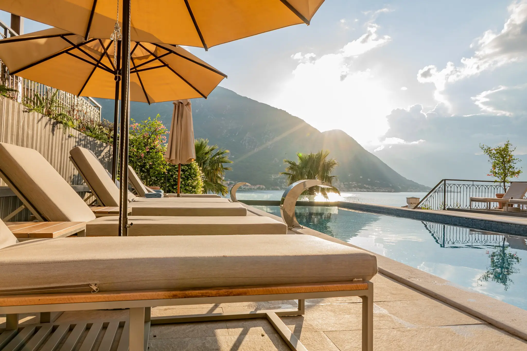 HUMA Kotor Bay Hotel and Villas 5*, Котор