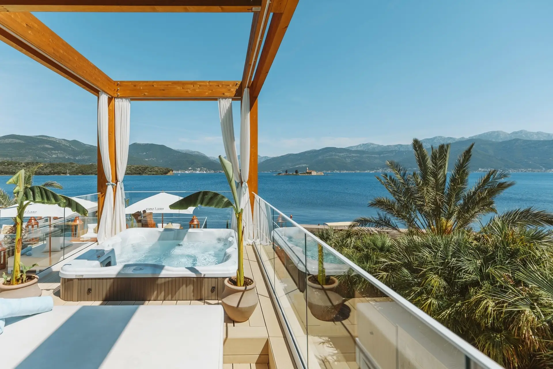 Nikki Beach Resort & Spa Montenegro 5*, Тиват