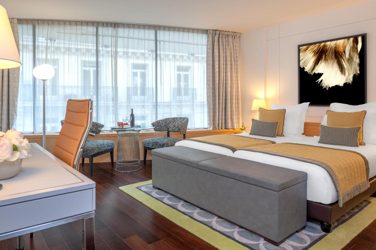 La Clef Tour Eiffel Paris by The Crest Collection 5*, Париж