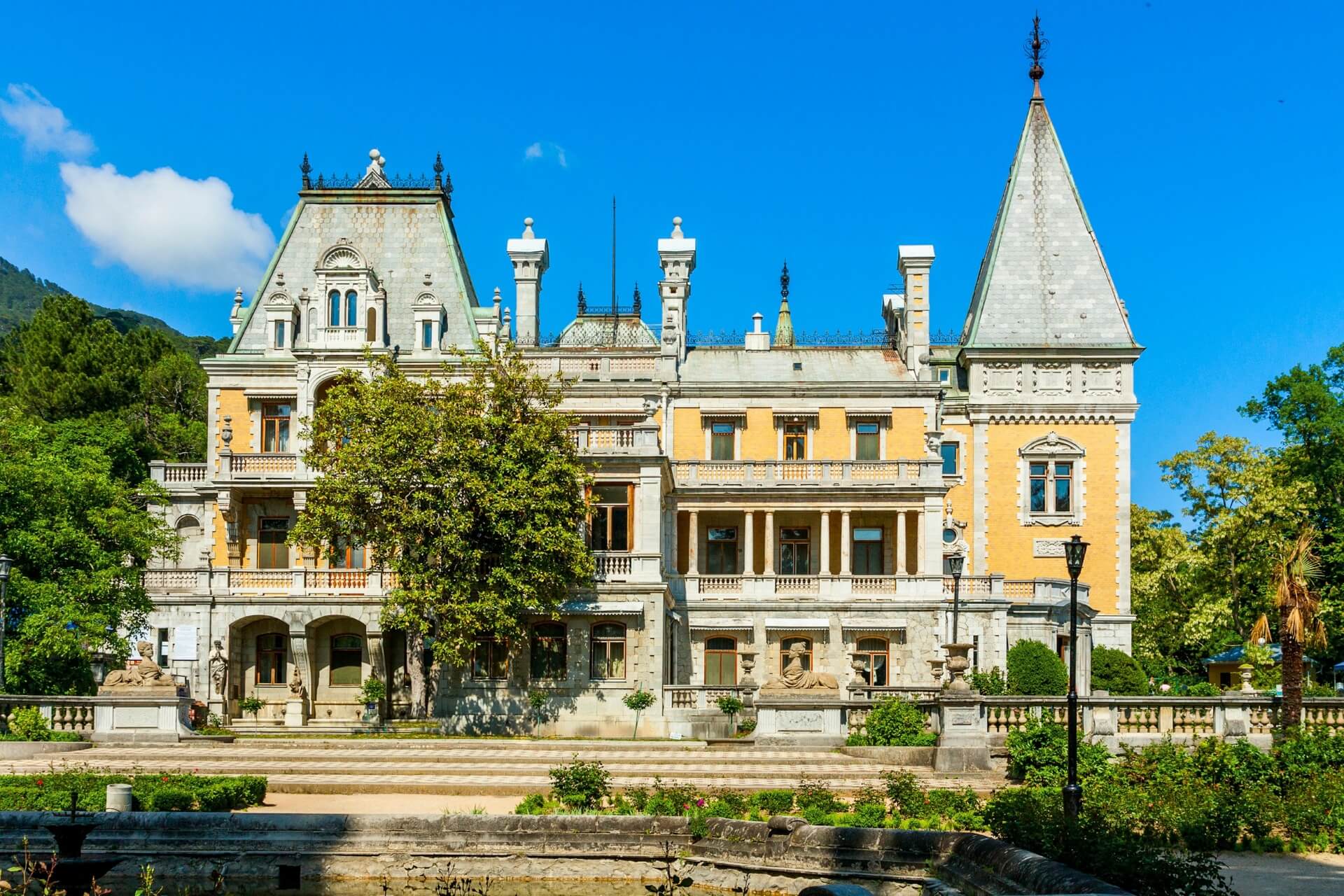 Массандровский дворец, Ялта