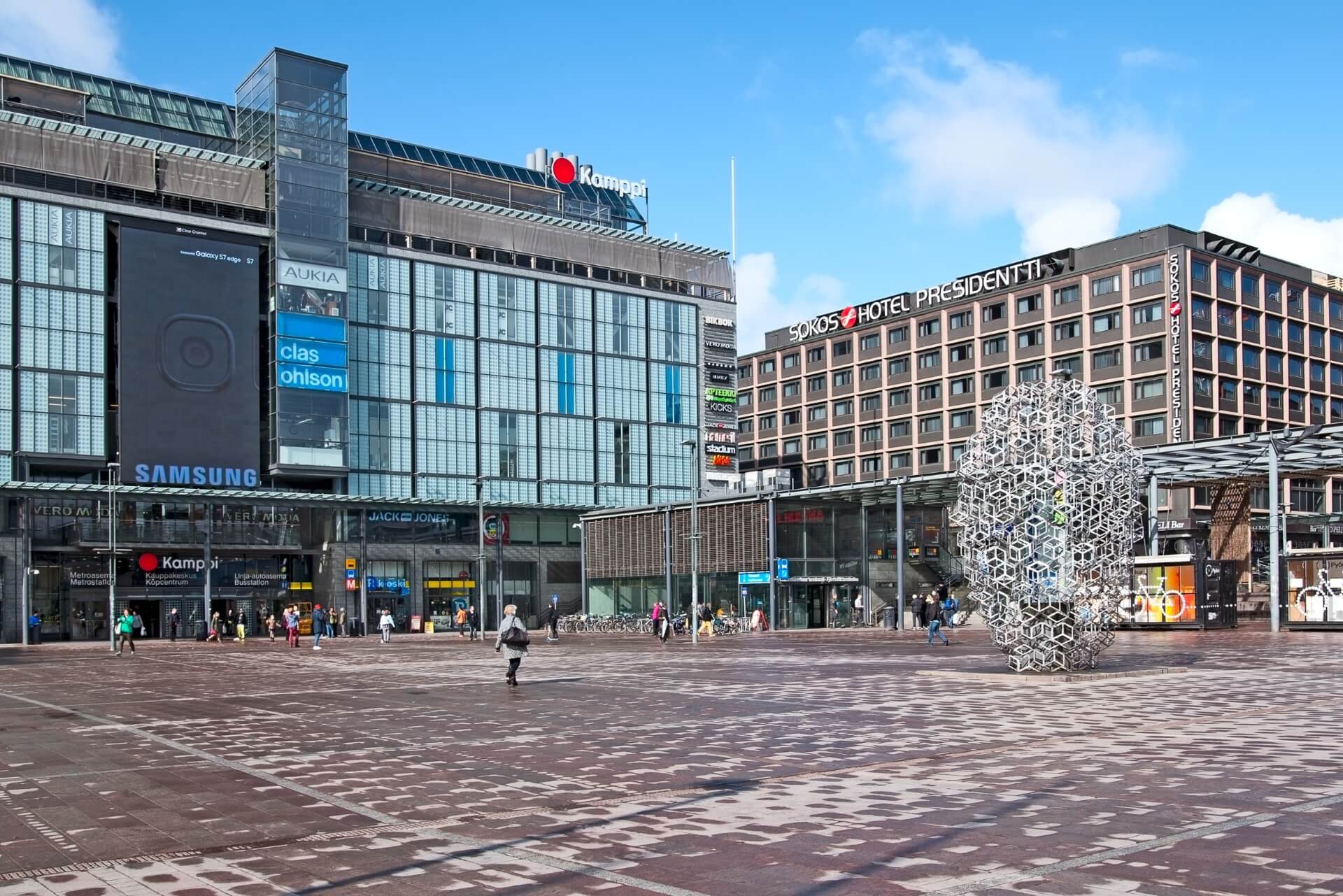 Автовокзал, торговый центр Kamppi, Хельсинки