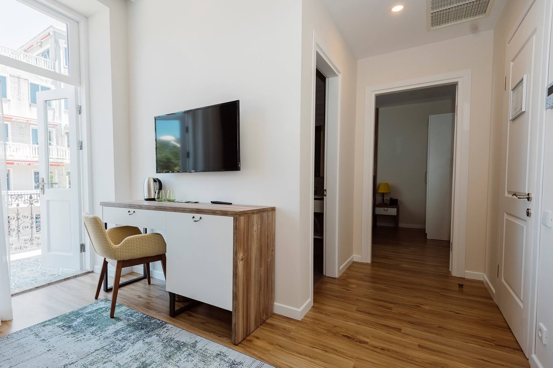 Boulevard Hotel Batumi 4*, Батуми