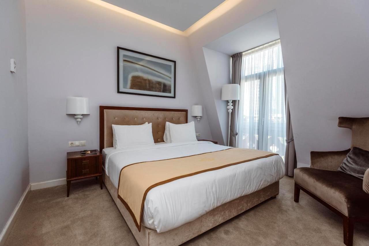 Golden Palace Batumi Hotel & Casino 4*, Батуми