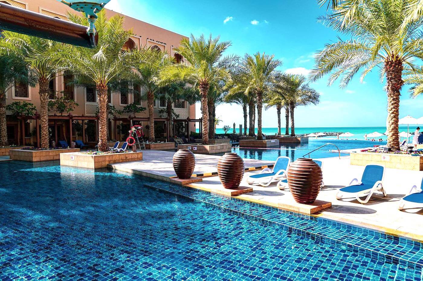 Sheraton Sharjah Beach Resort and Spa 5*, Шарджа