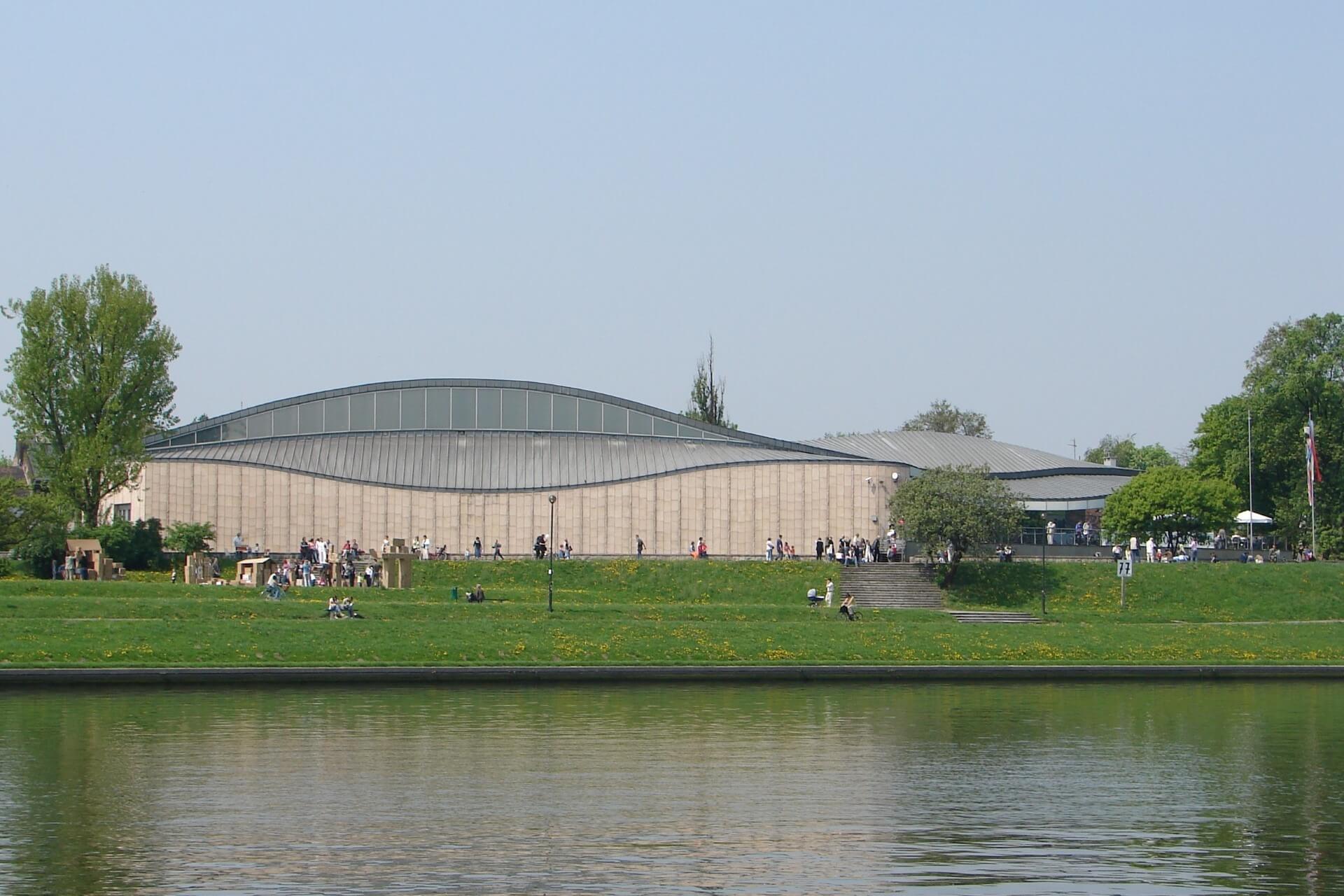 Манггха, Краков