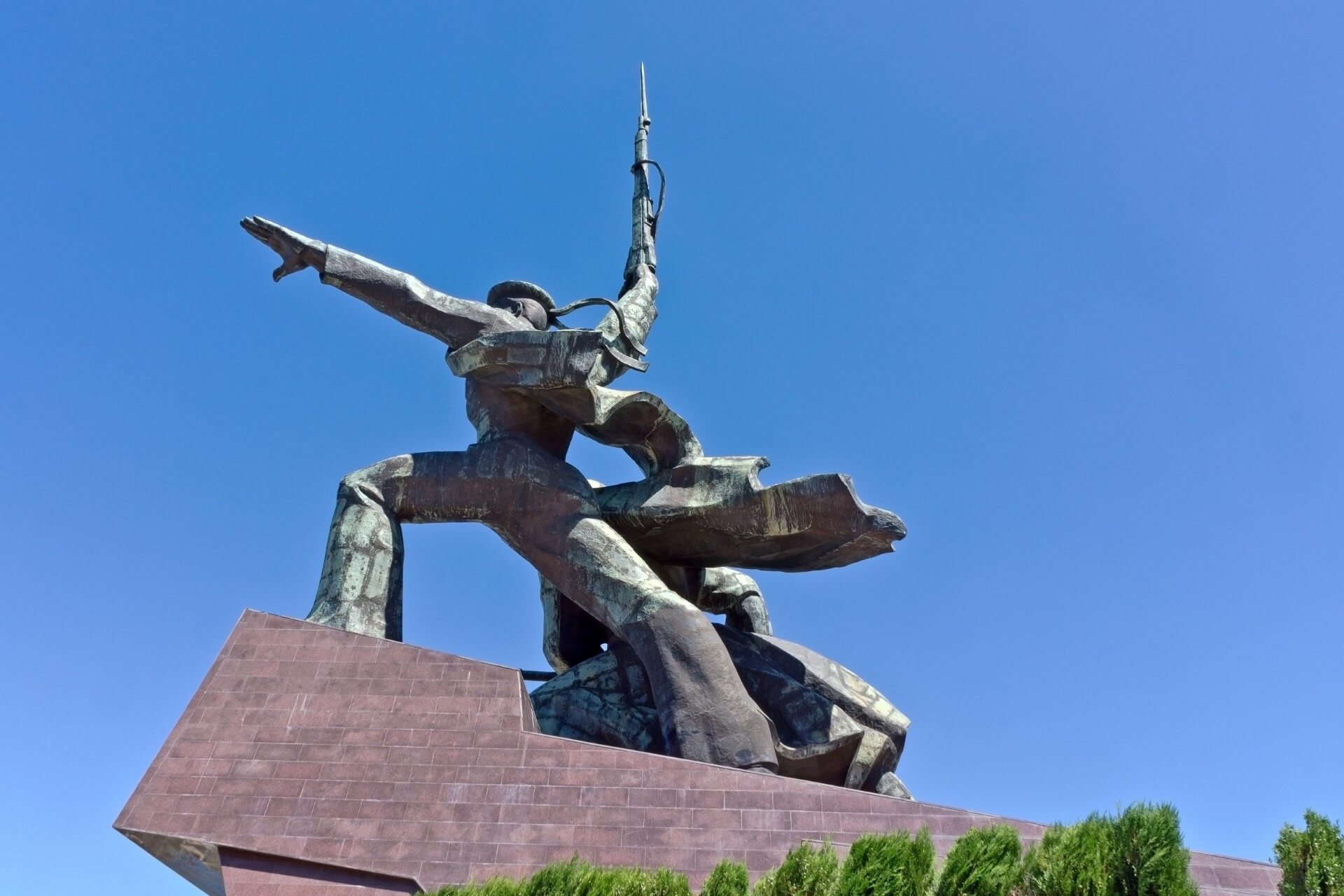 Памятник матросу и солдату, Севастополь