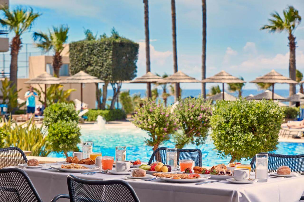 Atlantica Golden Beach Hotel 4*, Пафос