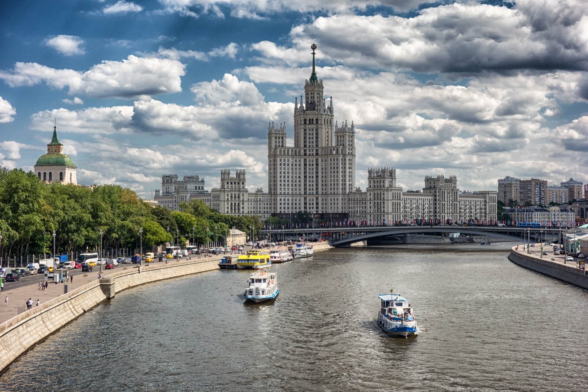 Жилой дом на Котельнической набережной, Москва