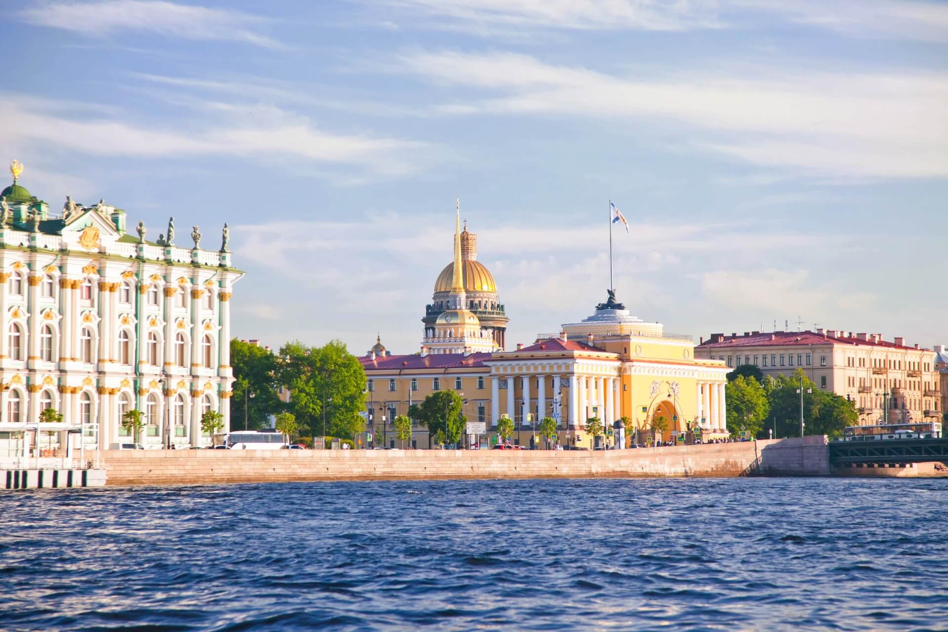 По Петербургу — на круизном катере, Санкт-Петербург