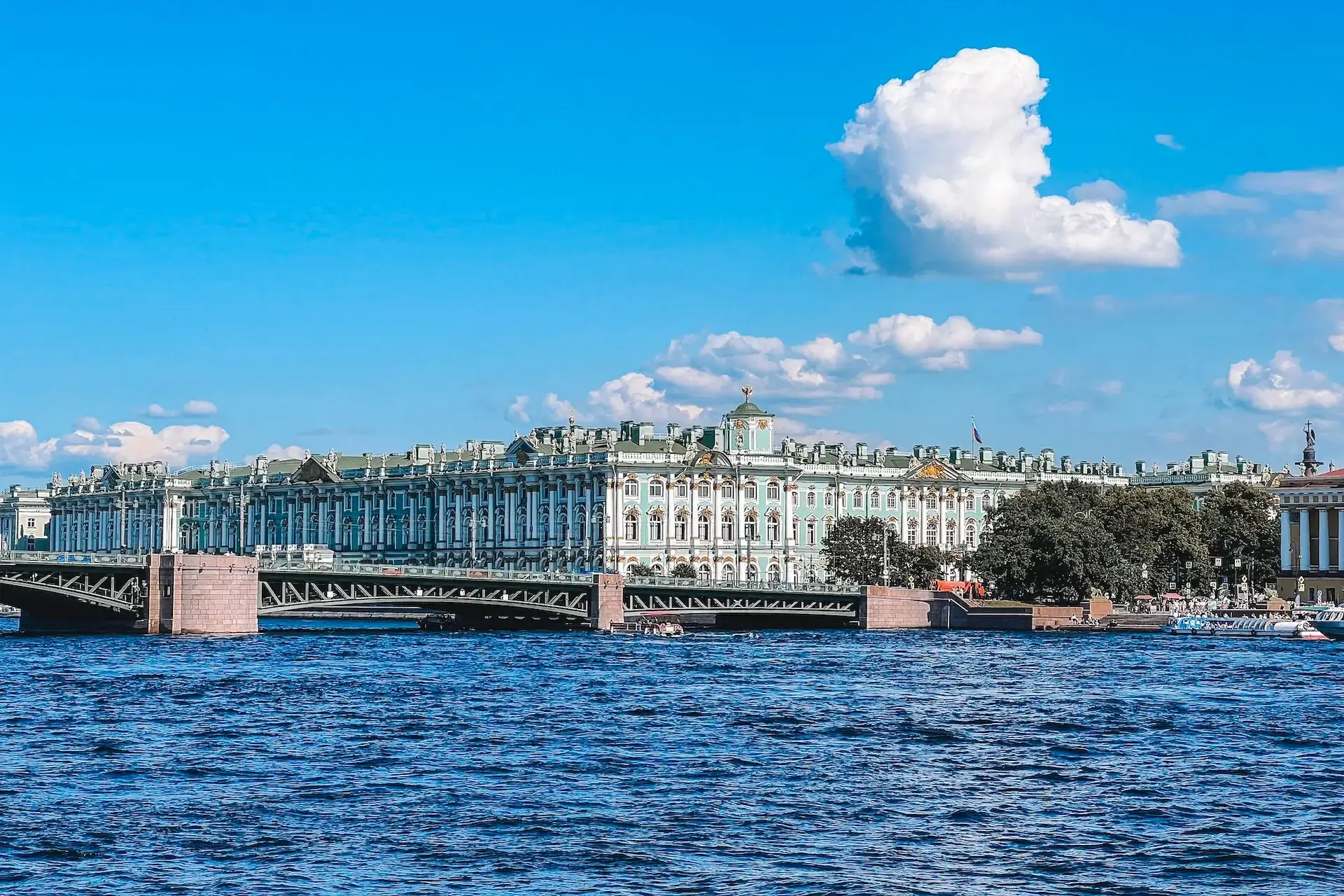 По рекам и каналам на персональном катере, Санкт-Петербург