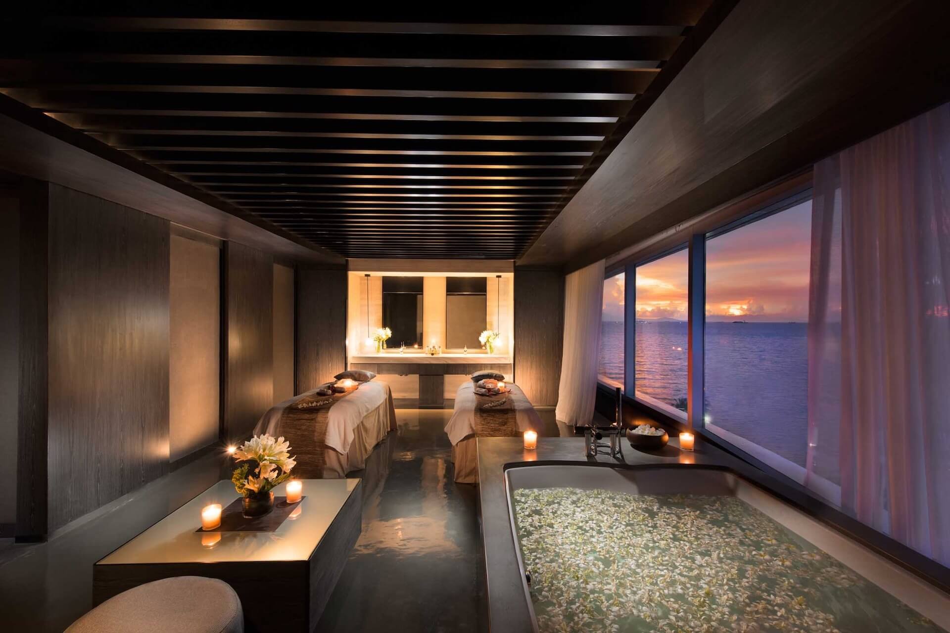 Conrad Manila 5*, Манила