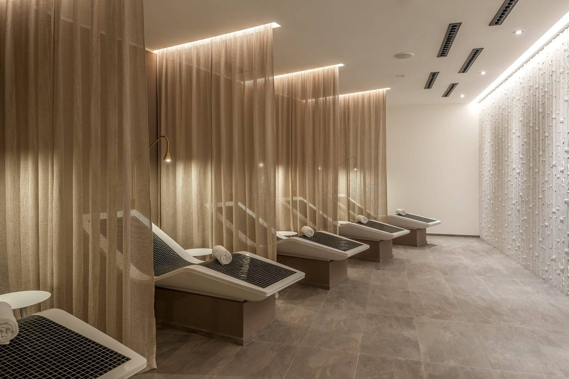DoubleTree by Hilton Yerevan City Centre 4*, Ереван