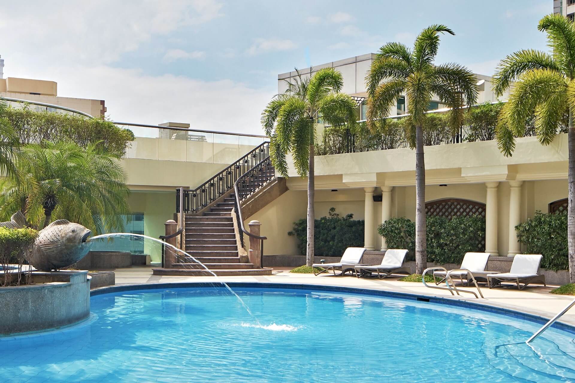 Sheraton Manila Bay 5*, Манила