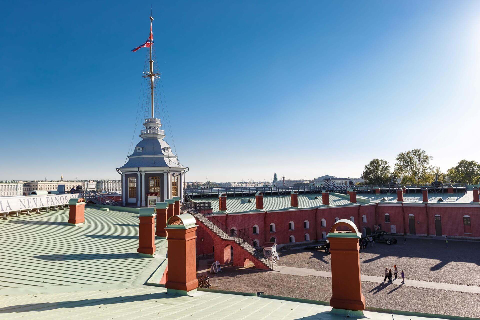 «Невская панорама» на крыше стены Петропавловской крепости, Санкт-Петербург