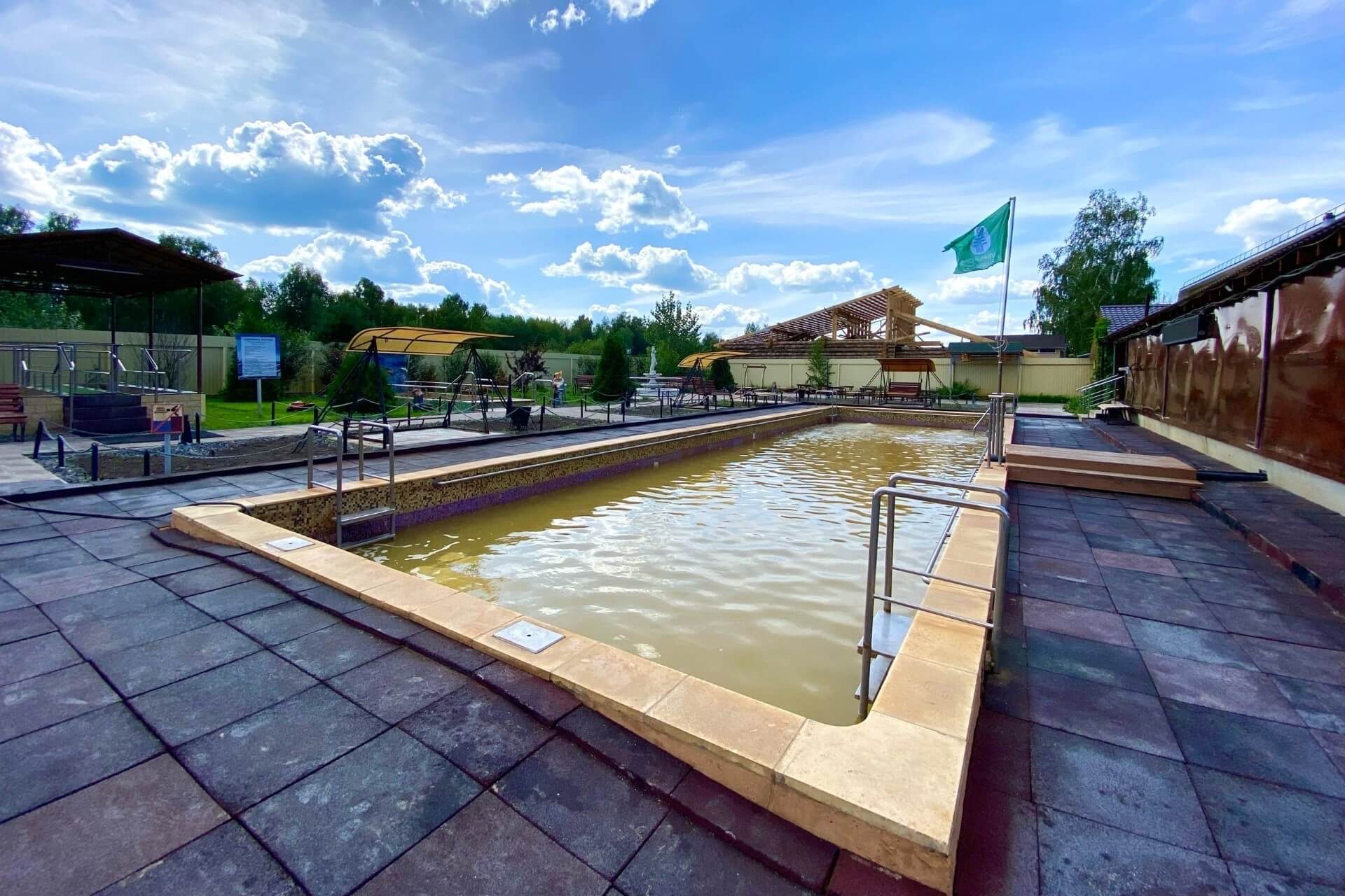 Курортный комплекс «Сосновый бор», Тюмень