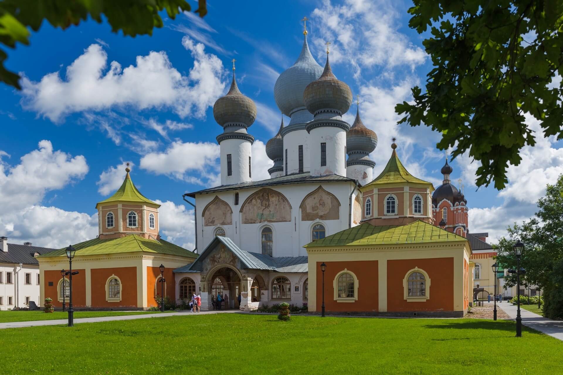 Тихвин, Ленинградская область