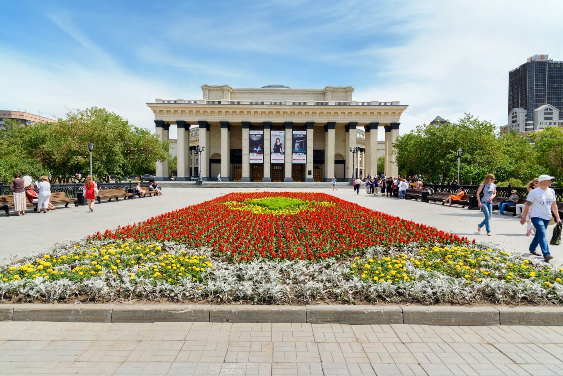 Театр оперы и балета, Новосибирск