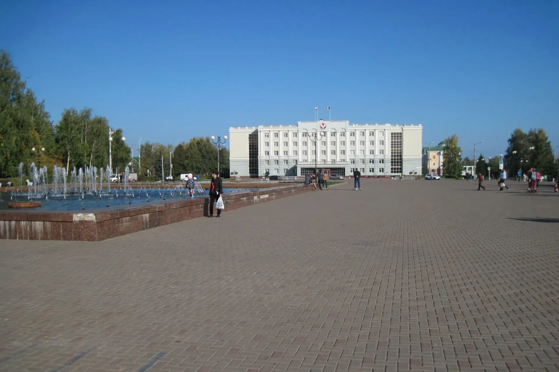 Центральная площадь, Ижевск
