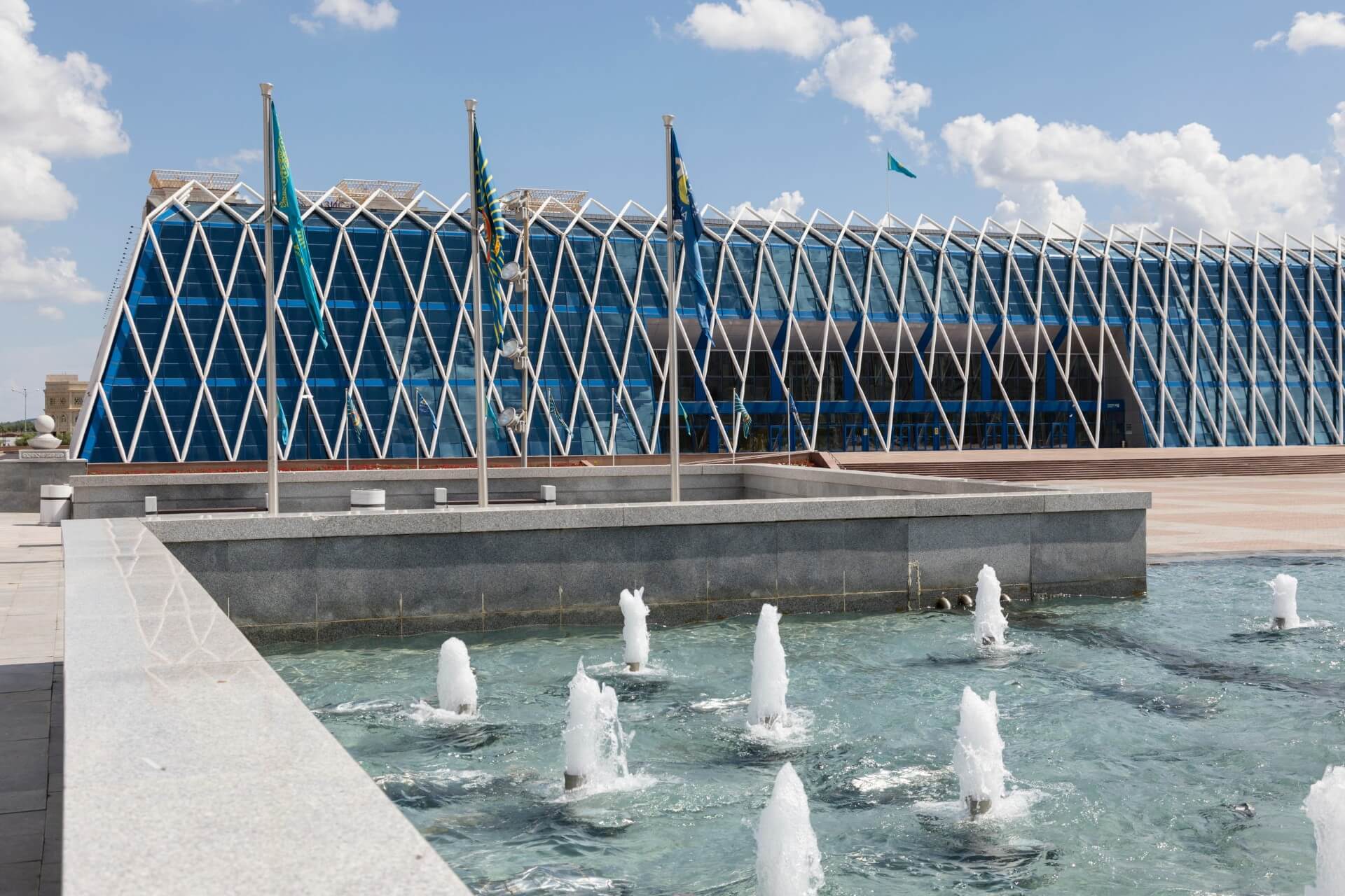 Дворец Независимости, Астана